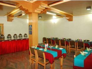 Hotel Ladakh Continental Leh Dış mekan fotoğraf